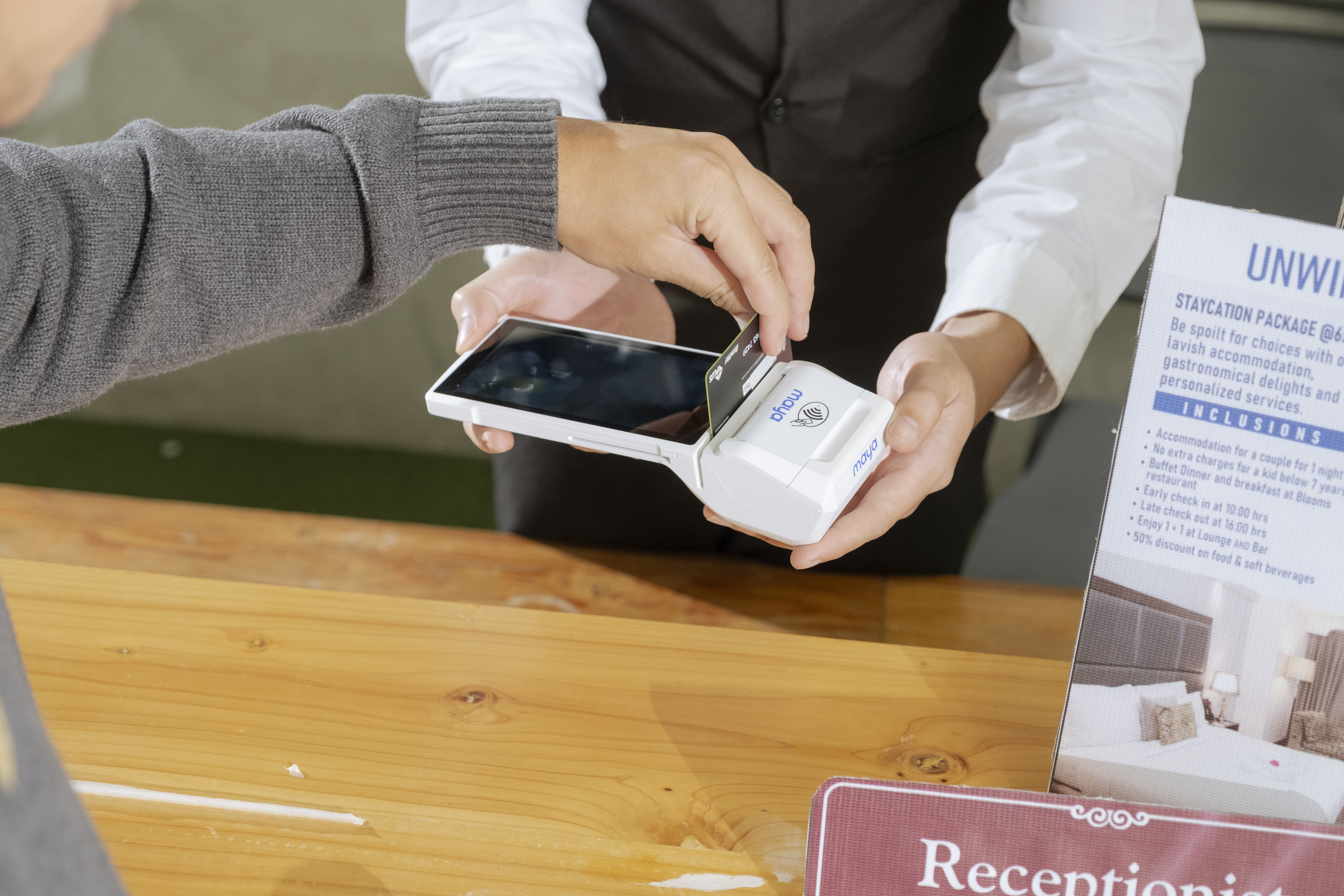 6 Key Features of the Maya Terminal That Will Help Streamline Your In-Store Payment Acceptance